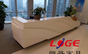 在選購公司接待臺的時候我們應(yīng)該注意一些什么？