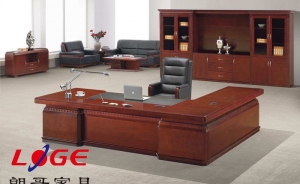 為實(shí)木辦公家具打蠟保養(yǎng)時(shí)需注意哪些要點(diǎn)？